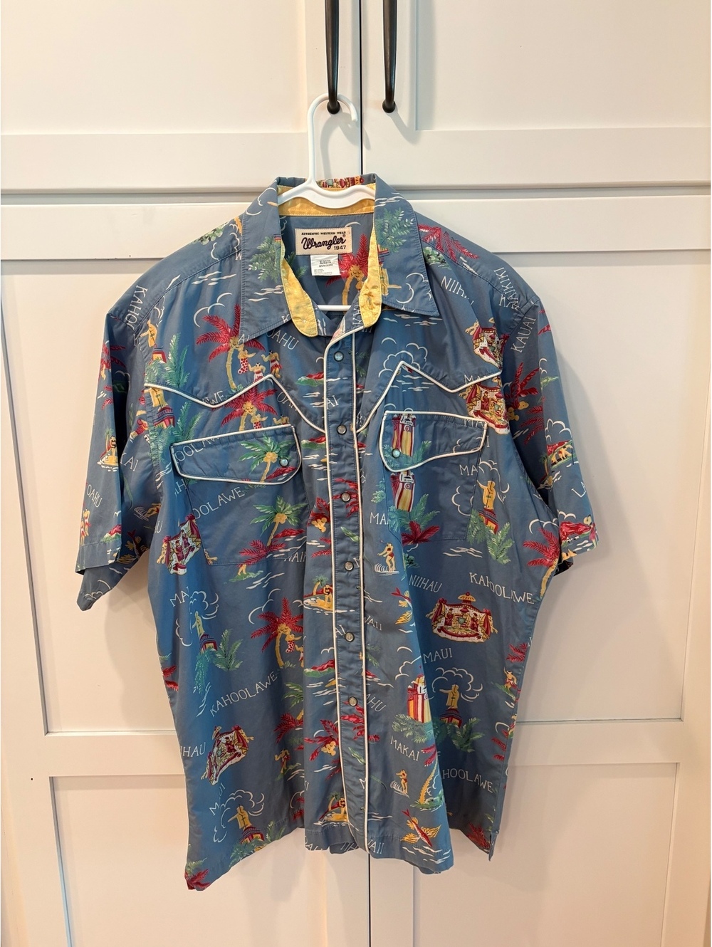 Vintage Wrangler “Coconut Cowboy” Rare Hawaiian Print Western Shirt  XL